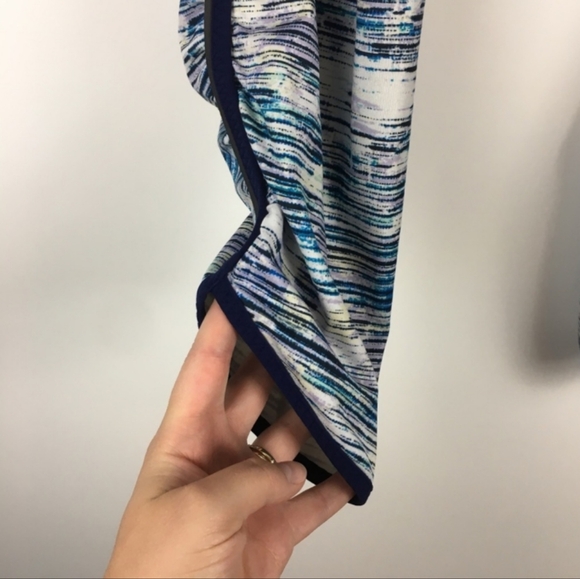 Lululemon Real Quick Tight Blurry Belle Multi Hero Blue, Size 12 - Picture 15 of 16